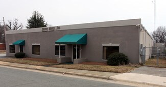 Plus de détails pour 1703-1705 Holbrook St, Greensboro, NC - Flex à vendre