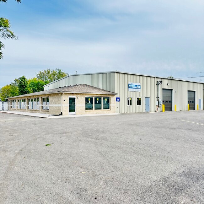 More details for 700 E North St, Elburn, IL - Industrial for Sale