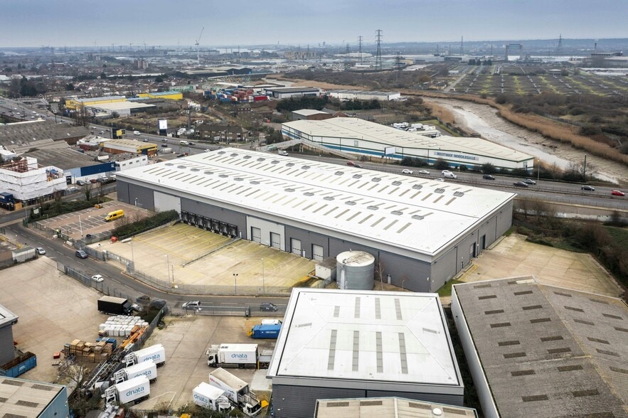 13 Gascoigne Rd, Barking à louer - Photo du bâtiment - Image 3 de 16