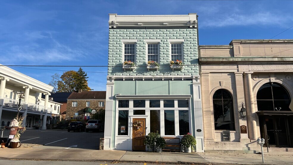 114 N Market St, Ligonier Township, PA à louer - Photo du bâtiment - Image 3 de 11