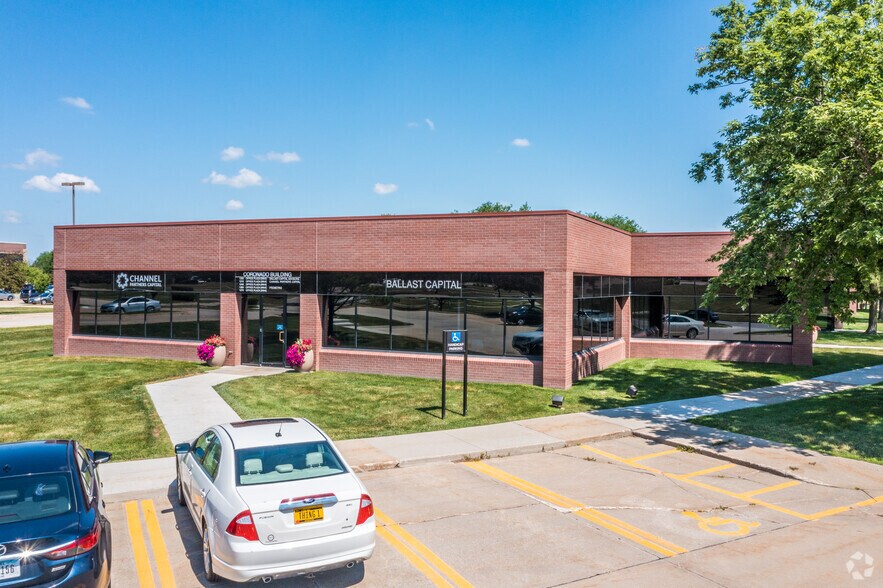 1200-1280 Office Plaza Dr, West Des Moines, IA à louer - Photo du bâtiment - Image 3 de 5