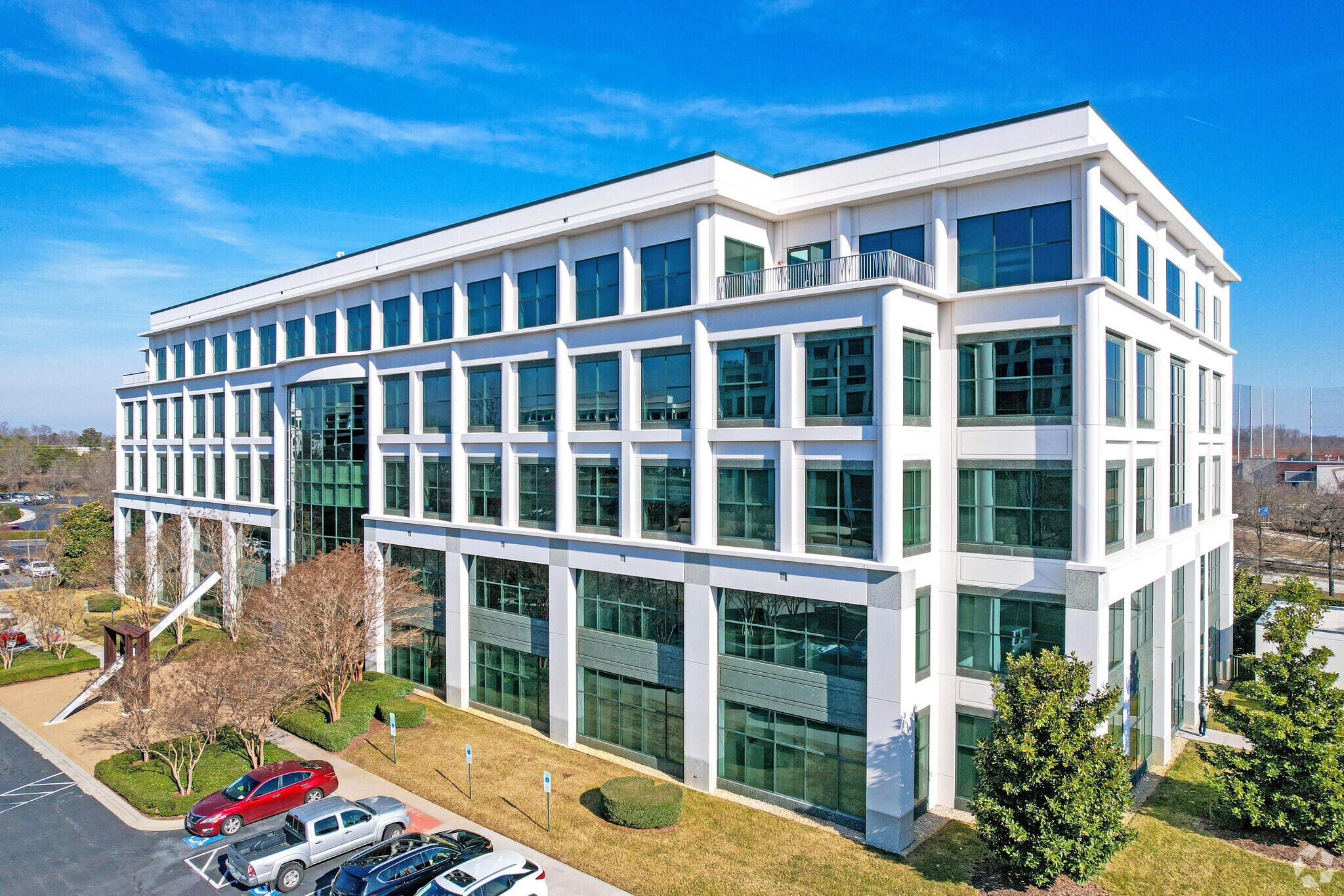 3700 Arco Corporate Dr, Charlotte, NC à louer Photo principale- Image 1 de 27