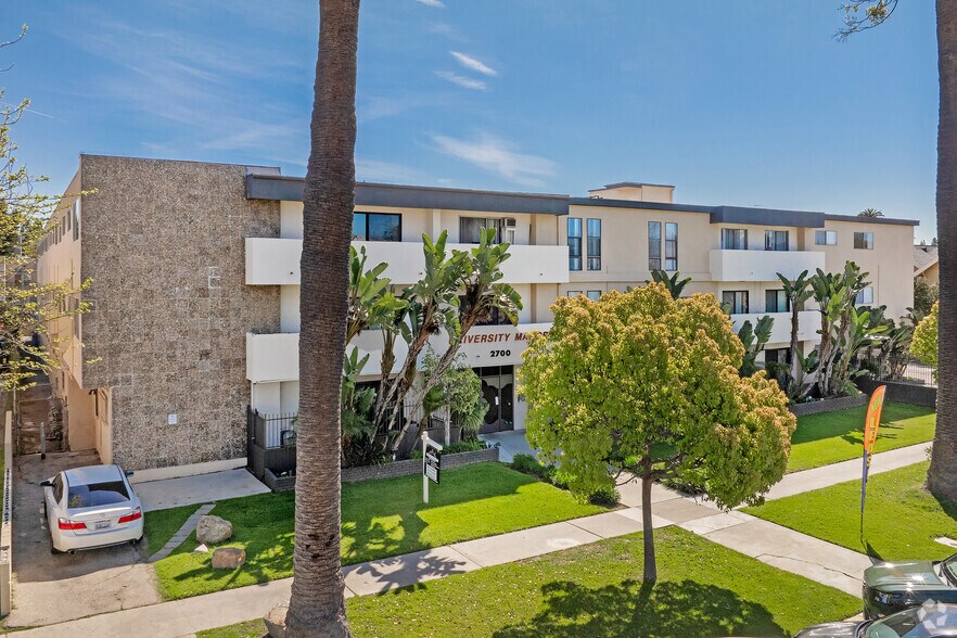 2700 Ellendale Pl, Los Angeles, CA à vendre - Photo du bâtiment - Image 2 de 24