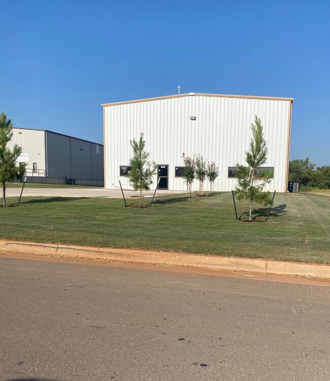 More details for 8409 SW 23rd Pl, Oklahoma City, OK - Industrial for Lease