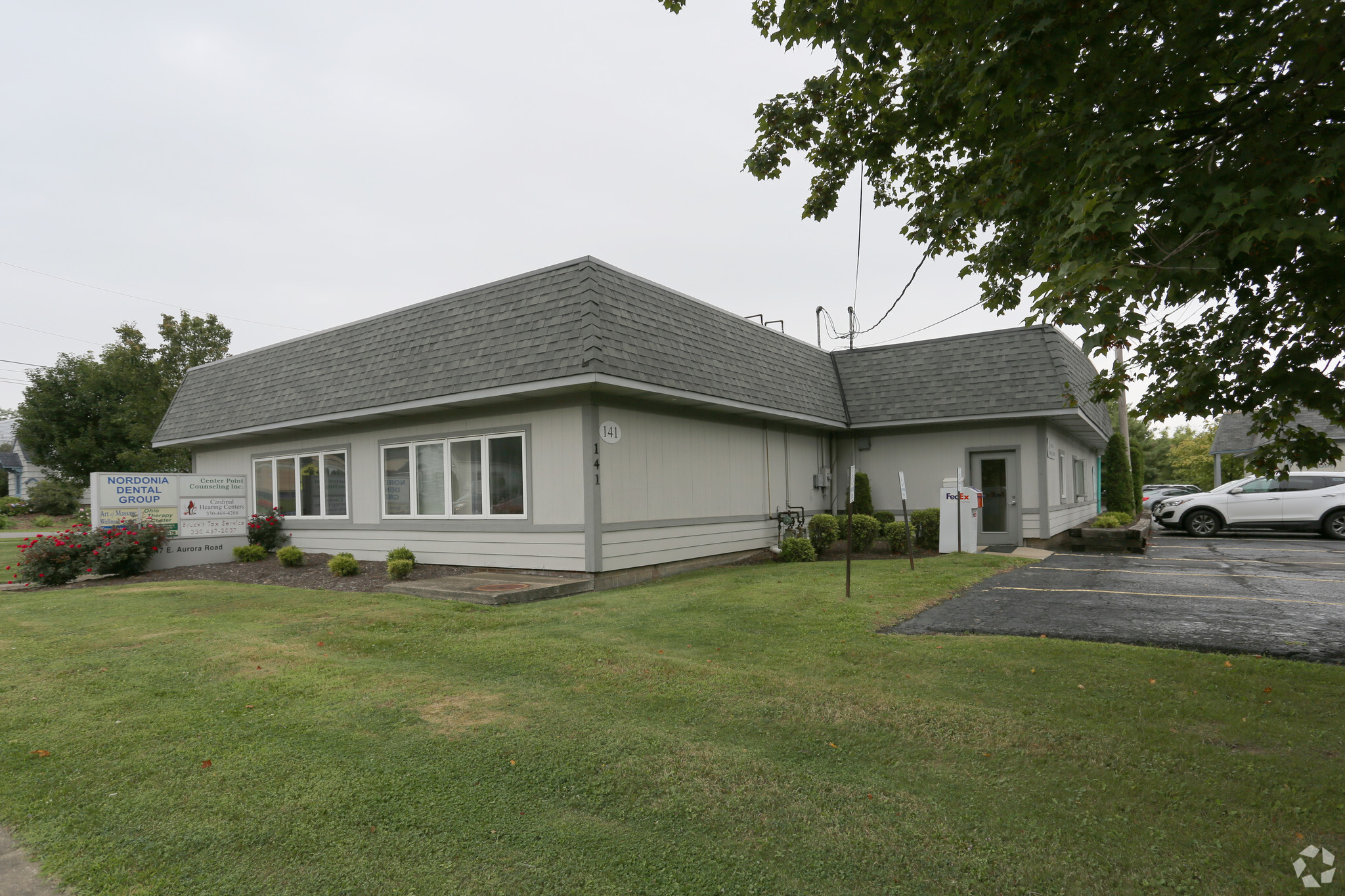 141 E Aurora Rd, Northfield, OH à vendre Photo principale- Image 1 de 1