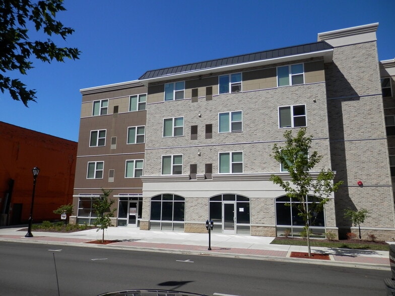 261 N 4th St, Springfield, IL for lease - Building Photo - Image 2 of 11