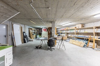 Bureau/Commerce de détail dans Esplugues de Llobregat, Barcelona à louer Photo intérieure- Image 2 de 4