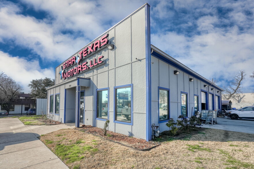 2661 Walnut Hill Ln, Dallas, TX à vendre - Photo du bâtiment - Image 3 de 19