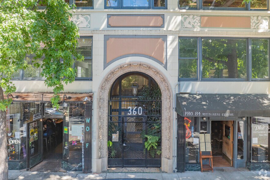 360-362 17th St, Oakland, CA à louer - Photo du bâtiment - Image 2 de 5