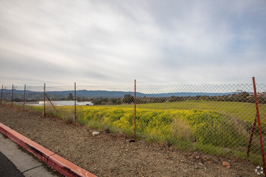 865 Embedded Way, San Jose, CA à louer - Photo principale - Image 1 de 2