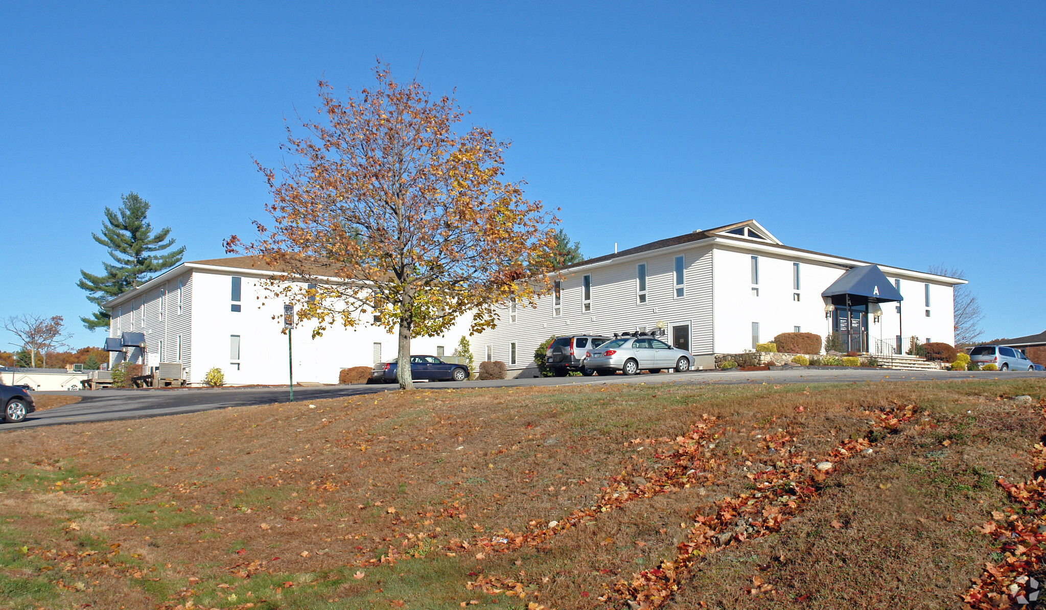 80 Nashua Rd, Londonderry, NH for sale Primary Photo- Image 1 of 1