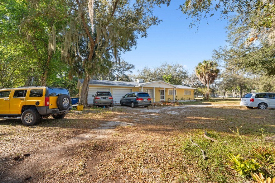 819 Tumblin Kling Rd, Fort Pierce, FL à vendre - Photo du bâtiment - Image 3 de 7