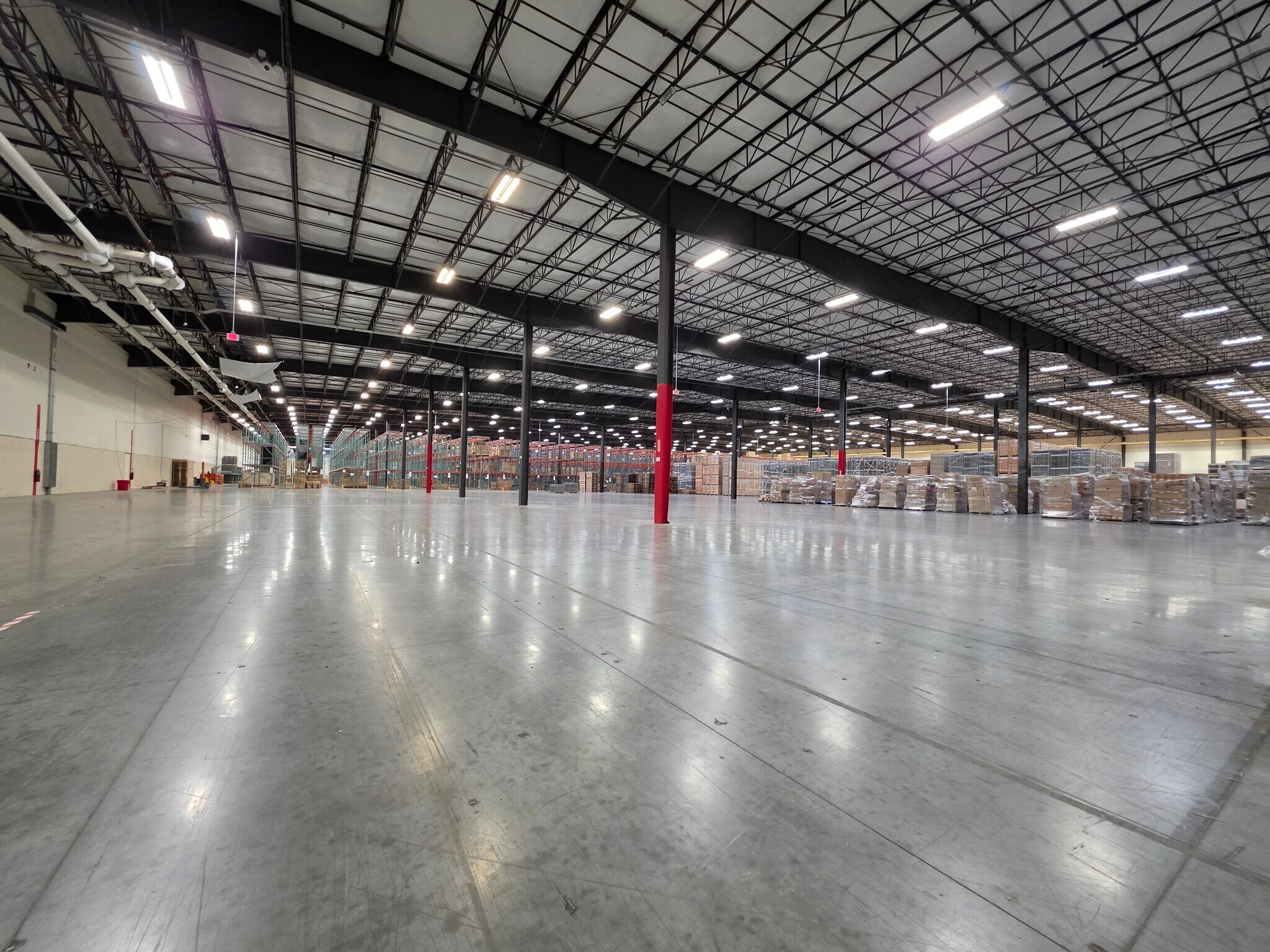 81 Commerce Dr, Fall River, MA à louer Photo principale- Image 1 de 27