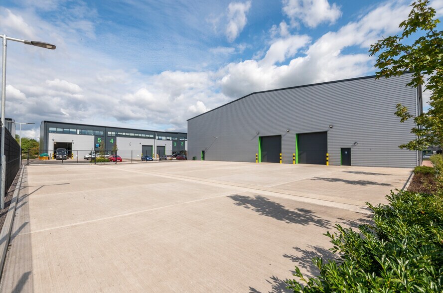 Nissan Way, Bishops Cleeve à vendre - Photo du bâtiment - Image 2 de 5