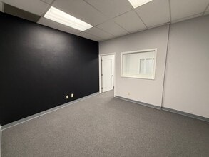 8915-8933 E Union Ave, Englewood, CO for lease Interior Photo- Image 2 of 6