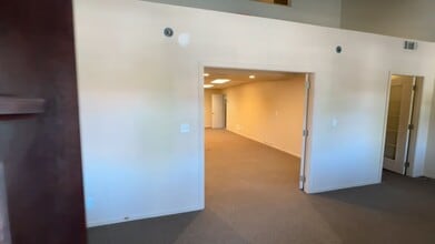 28200 Hwy 189, Lake Arrowhead, CA à louer - Vidéo sur l’inscription commerciale 