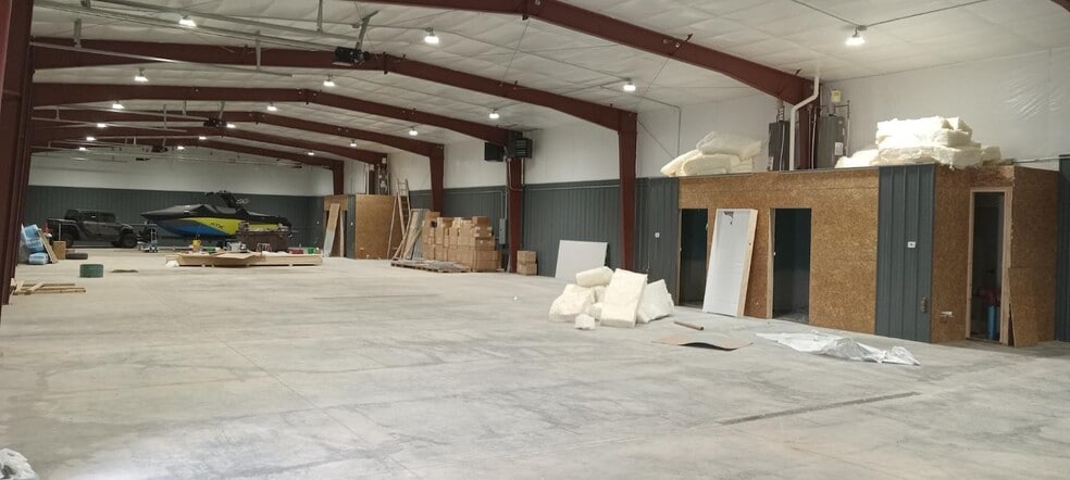 2320 Sophia Ct, Rapid City, SD for lease - Interior Photo - Image 2 of 4