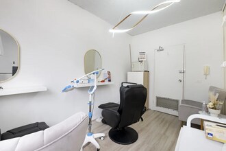 10-12 Bridge St, Granville for lease Interior Photo- Image 2 of 3
