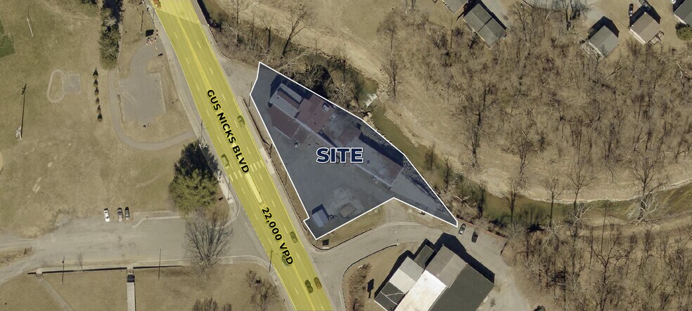 350 Gus Nicks Blvd, Vinton, VA à louer - Photo du bâtiment - Image 1 de 5