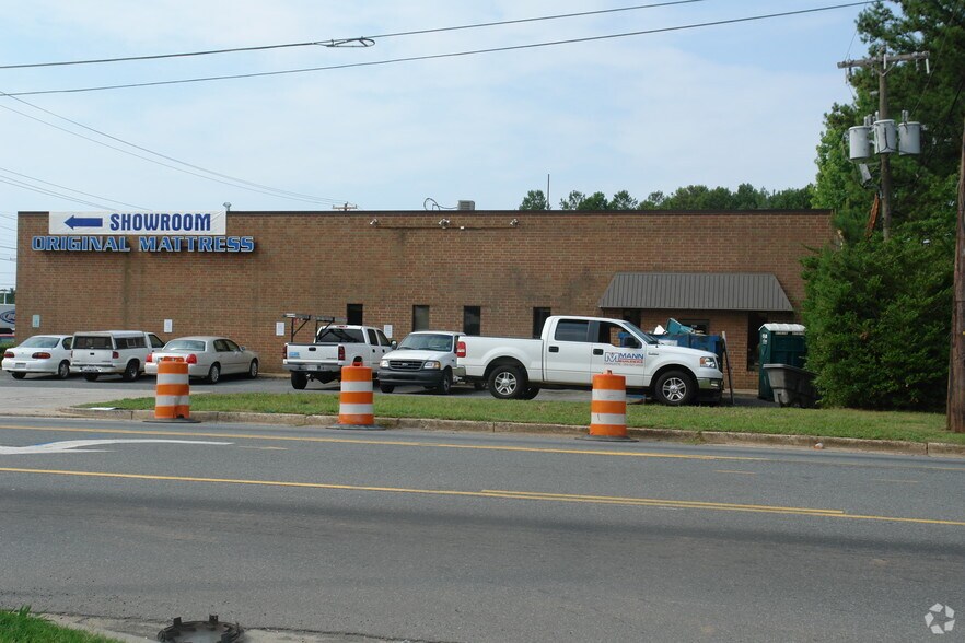8200 South Blvd, Charlotte, NC à louer - Photo du bâtiment - Image 3 de 4