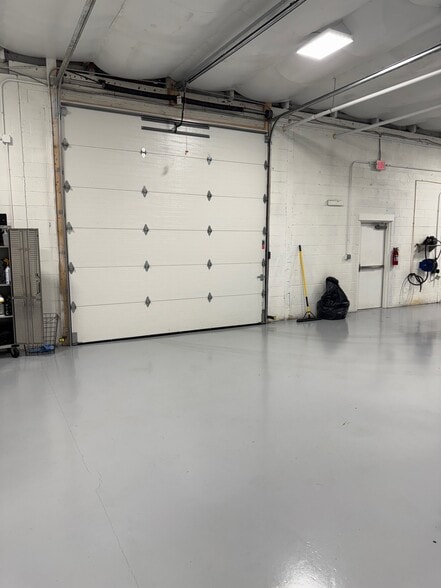 365 Lancaster Ave, Malvern, PA for lease - Building Photo - Image 2 of 10