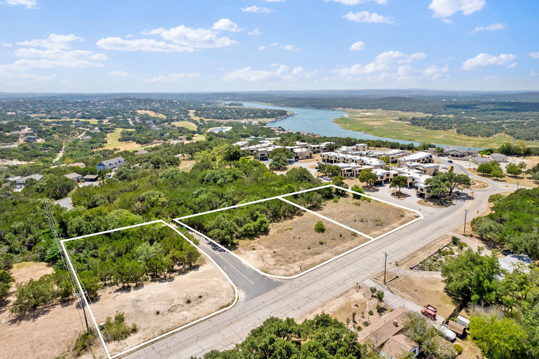 20901 Dawn Dr, Lago Vista, TX à vendre Photo du bâtiment- Image 1 de 4