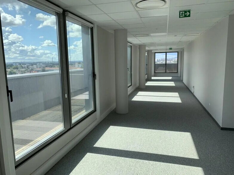 163 Avenue Jean Mermoz, Lyon à louer - Photo intérieure - Image 3 de 7