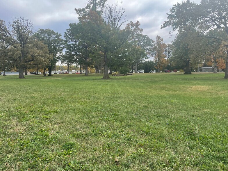 Washington Street street, Kokomo, IN à vendre - Photo du bâtiment - Image 2 de 3