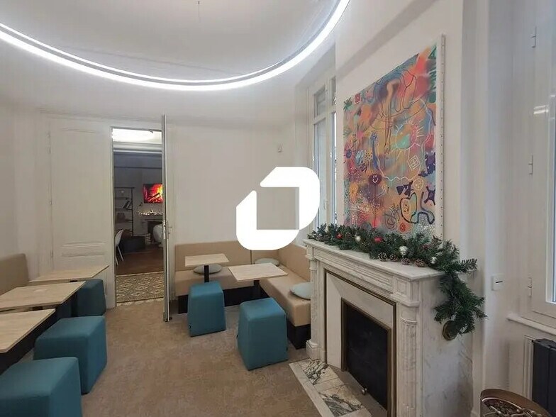 Bureau dans Bordeaux à louer - Photo du bâtiment - Image 2 de 12