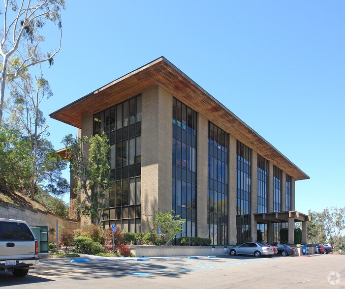 3737 Camino del Rio S, San Diego, CA à louer - Photo du bâtiment - Image 2 de 10