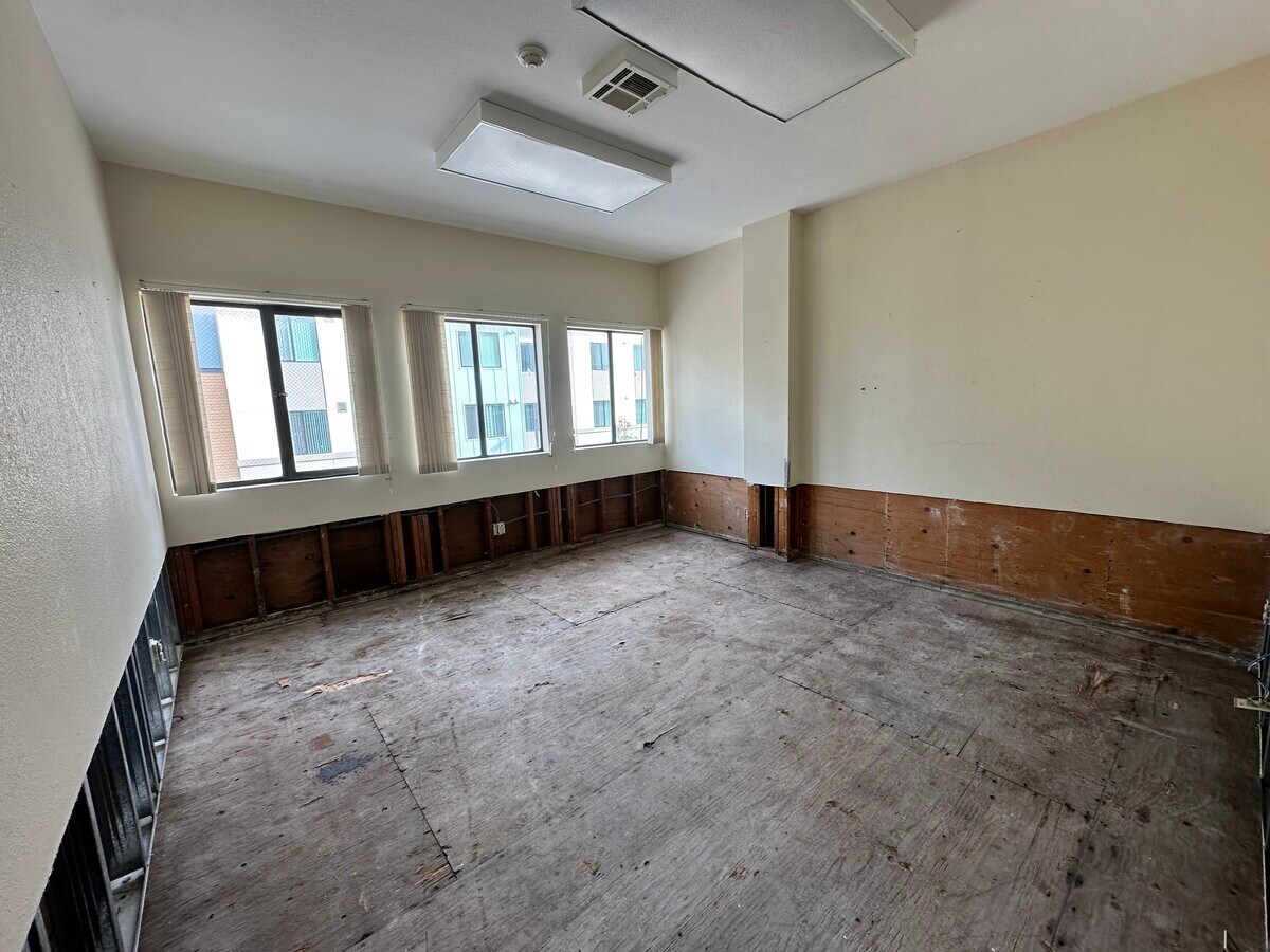 200 S 13th St, Grover Beach, CA 93433 - Unit 211 & 212 -  - Interior Photo - Image 2 of 3