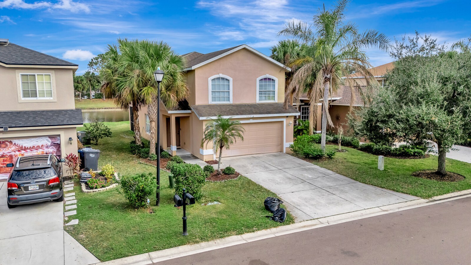 6048 Florida Cir S, Apollo Beach, FL à vendre Photo du bâtiment- Image 1 de 11