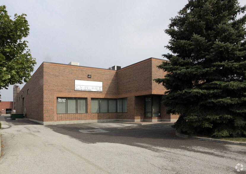 41 Buttermill Ave, Vaughan, ON à louer - Photo du bâtiment - Image 2 de 2
