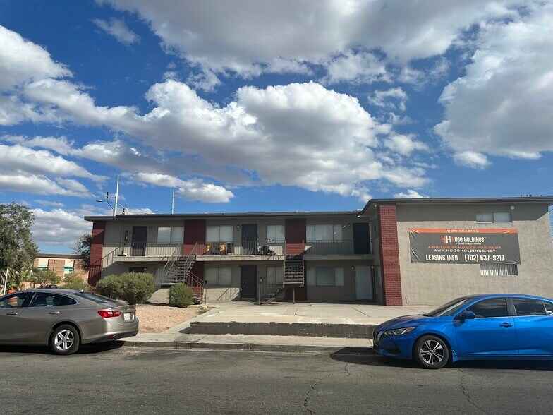 Desert Inn Aparments portfolio of 4 properties for sale on LoopNet.ca - Building Photo - Image 1 of 8