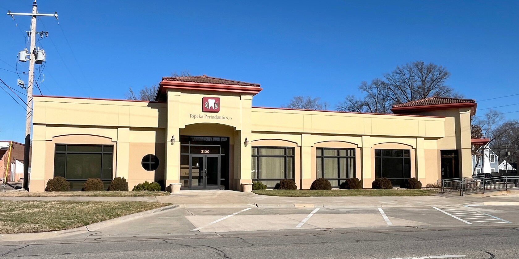 3100 SW Huntoon, Topeka, KS for lease Primary Photo- Image 1 of 3