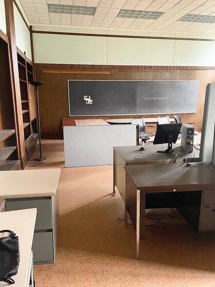 3656 Milestrip Rd, Blasdell, NY à vendre - Photo intérieure - Image 3 de 6