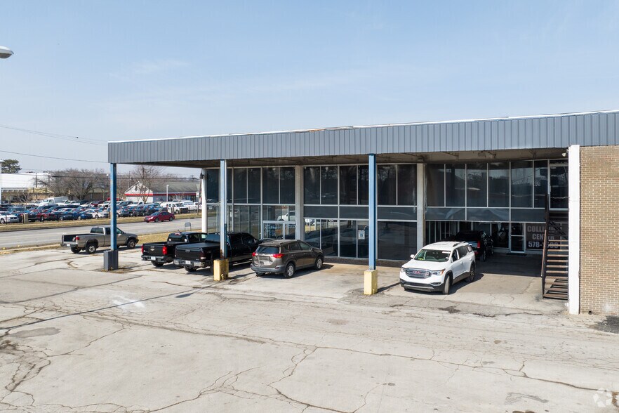 33 S Byrne Rd, Toledo, OH à vendre - Photo du bâtiment - Image 3 de 9