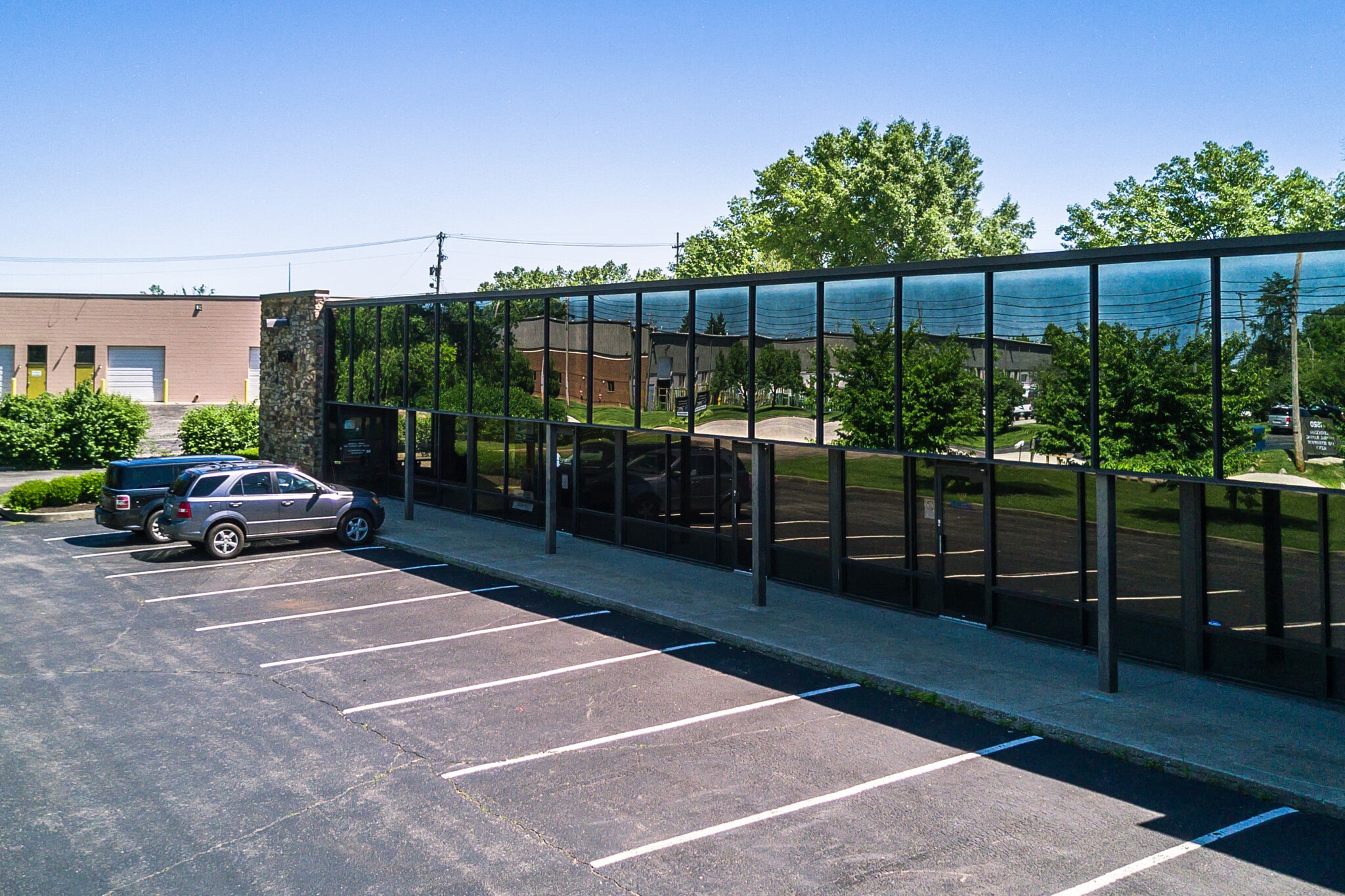 11505 Commonwealth Dr, Louisville, KY for lease Building Photo- Image 1 of 8