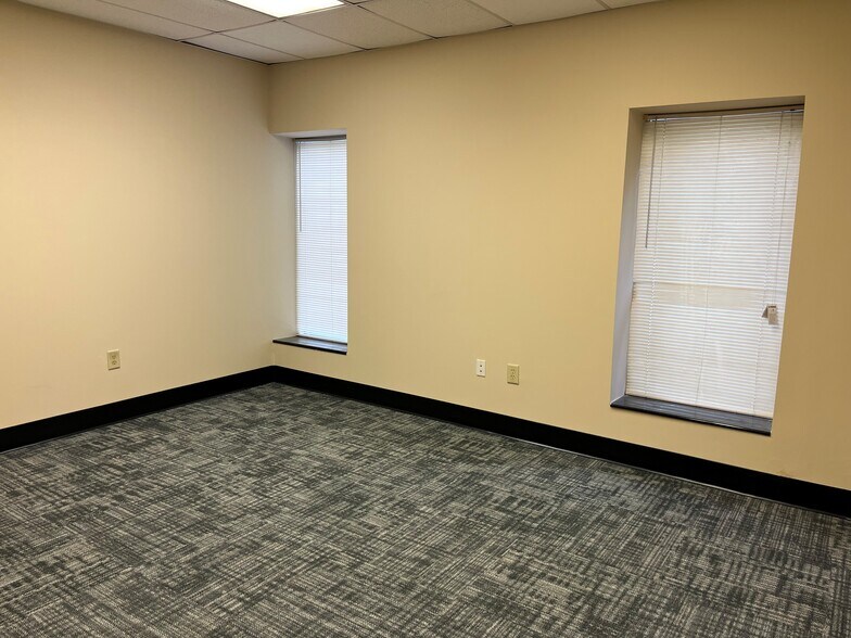 121 Holt Industrial Cir, Acworth, GA à vendre - Photo intérieure - Image 3 de 5