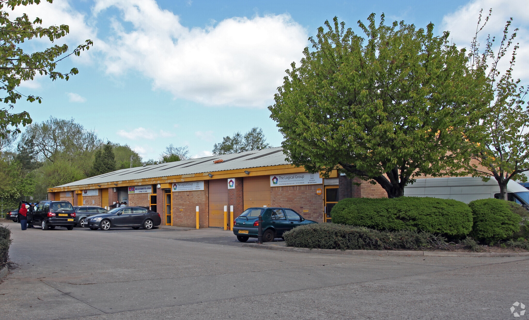 851-860 Plymouth Rd, Slough for lease Primary Photo- Image 1 of 5