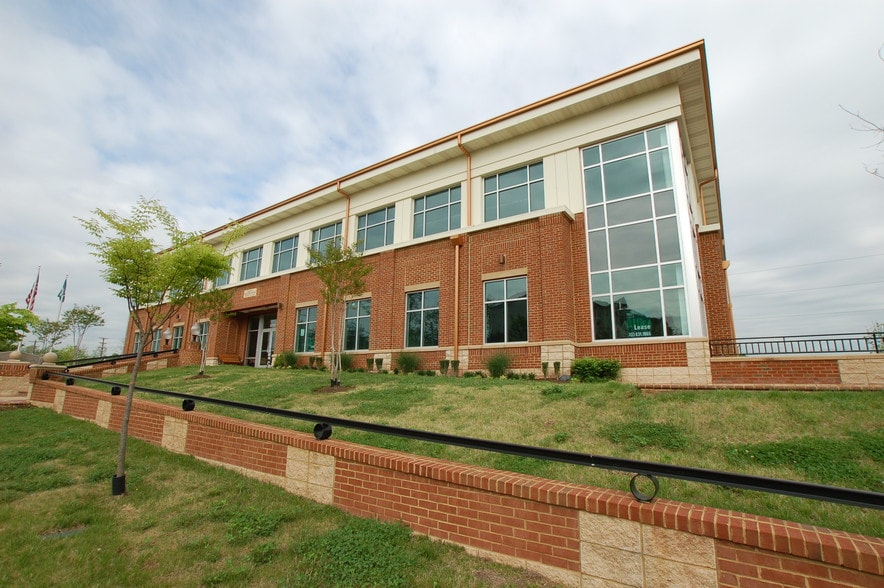 9110 Railroad Dr, Manassas Park, VA for lease - Building Photo - Image 3 of 15