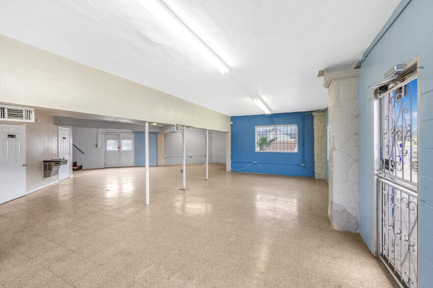 930 New Laredo Hwy, San Antonio, TX à vendre - Photo intérieure - Image 3 de 22