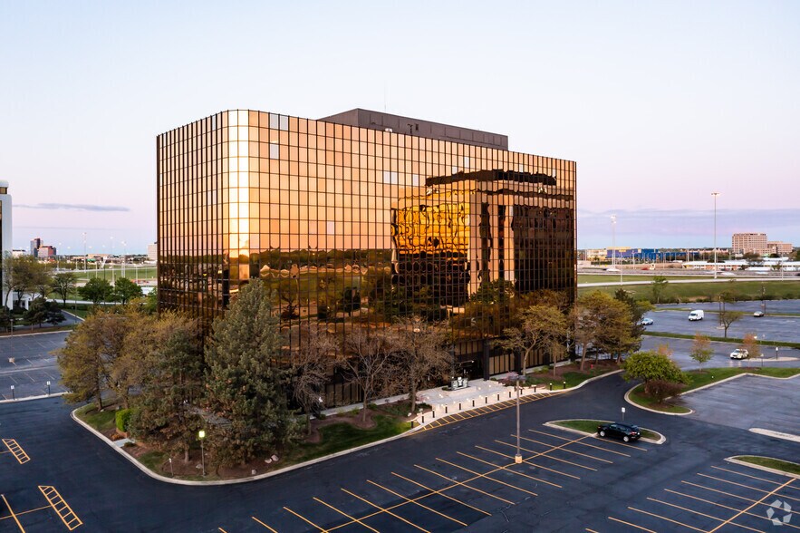 3601 Algonquin Rd, Rolling Meadows, IL à louer - Photo du bâtiment - Image 2 de 32