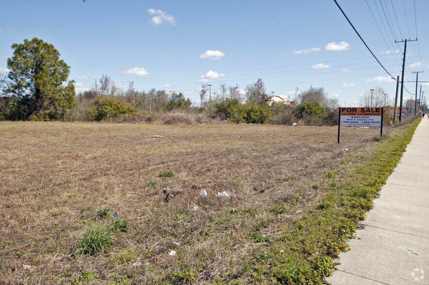 State Road 54, New Port Richey, FL à louer - Photo du bâtiment - Image 2 de 10