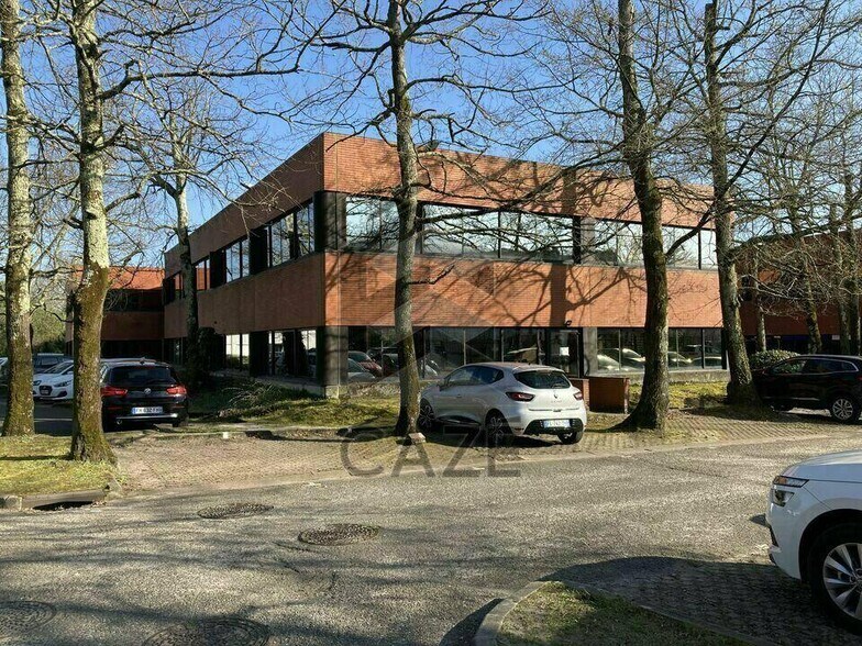 Office in Mérignac for lease - Building Photo - Image 2 of 2