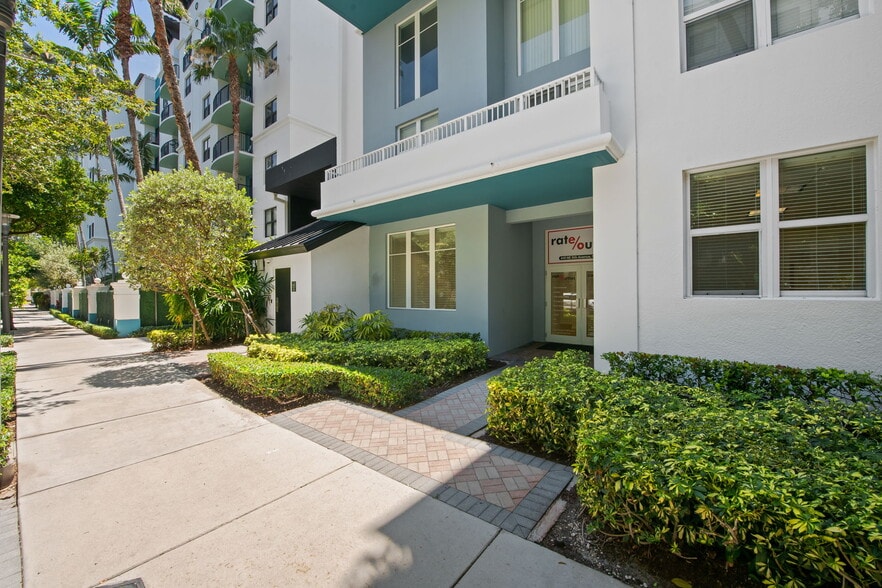 440 NE 4th Ave, Fort Lauderdale, FL à louer - Photo du bâtiment - Image 3 de 20