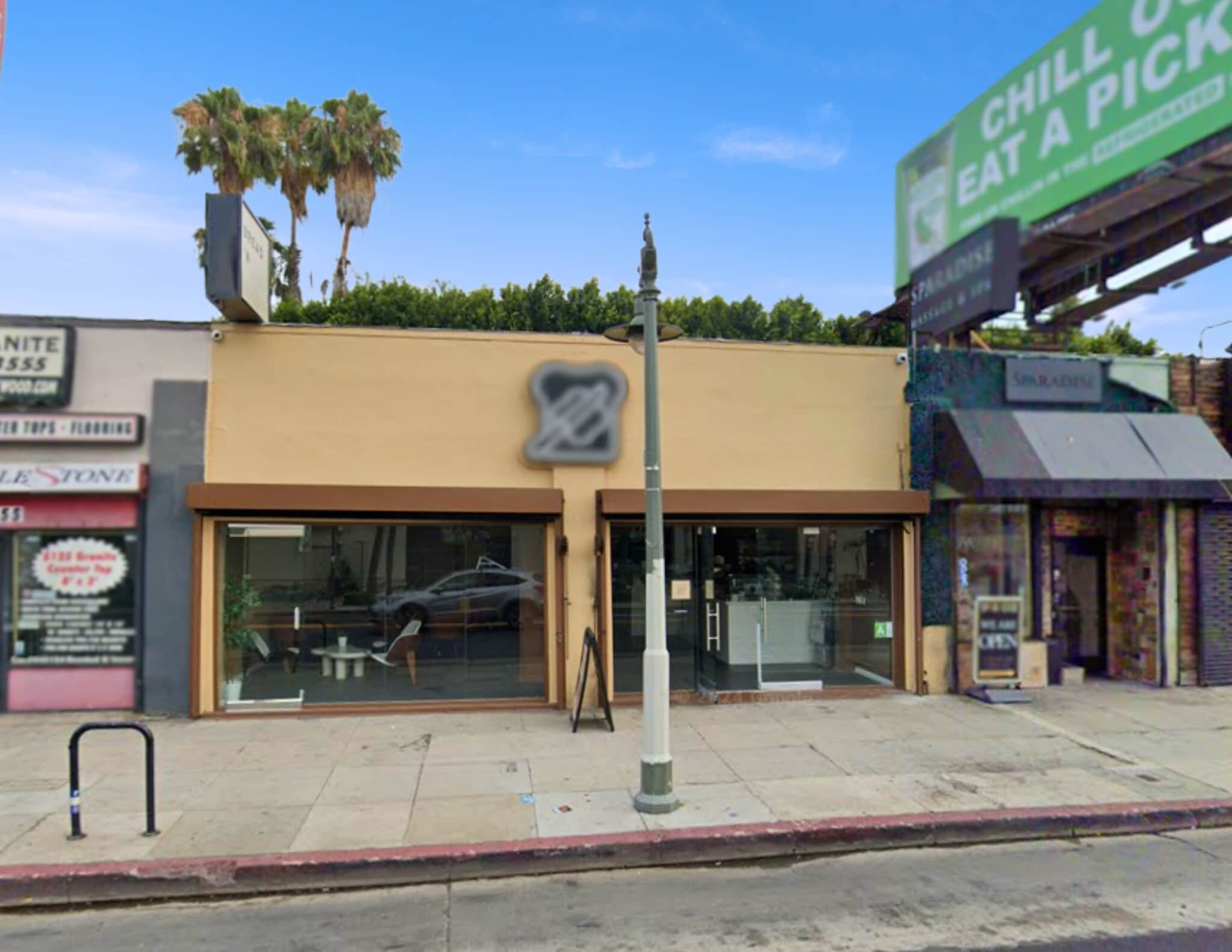 5911-5913 Hollywood Blvd, Los Angeles, CA for lease Primary Photo- Image 1 of 12