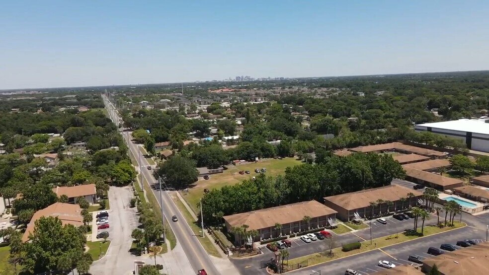 5721 S Texas Ave, Orlando, FL à vendre - Vidéo sur l’inscription commerciale - Image 2 de 14