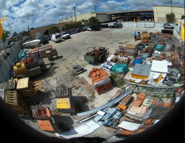 223 S H St, Lake Worth Beach, FL for lease - Building Photo - Image 2 of 6