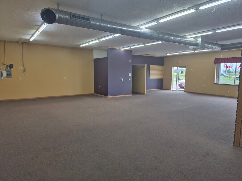 15161 NE Feller St, Forest Lake, MN à louer - Photo du bâtiment - Image 3 de 8